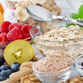 Aliments et compléments alimentaires riches en fibres. 