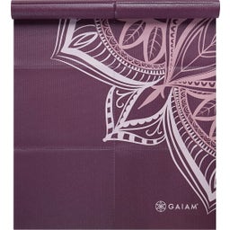 GAIAM CRANBERRY POINT Vikbar Yogamatta - Lila med mandala