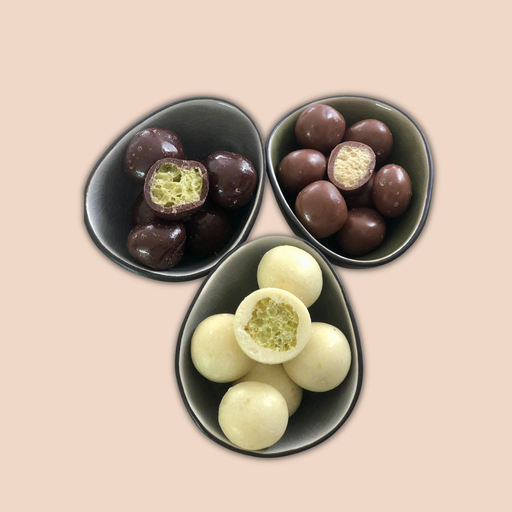 NATURAL CRUNCHY PeaBello Chickpea Balls - milk chocolate